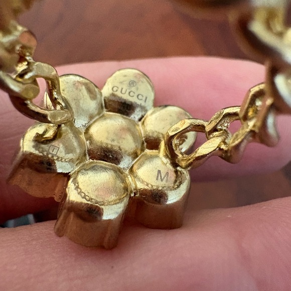 New with box Gucci Gold Tone Pearl Cluster Ring Interlocking Logo fits 8.5/9 - Picture 5 of 9